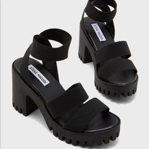 Steve Madden Haidar Sandal Size 6